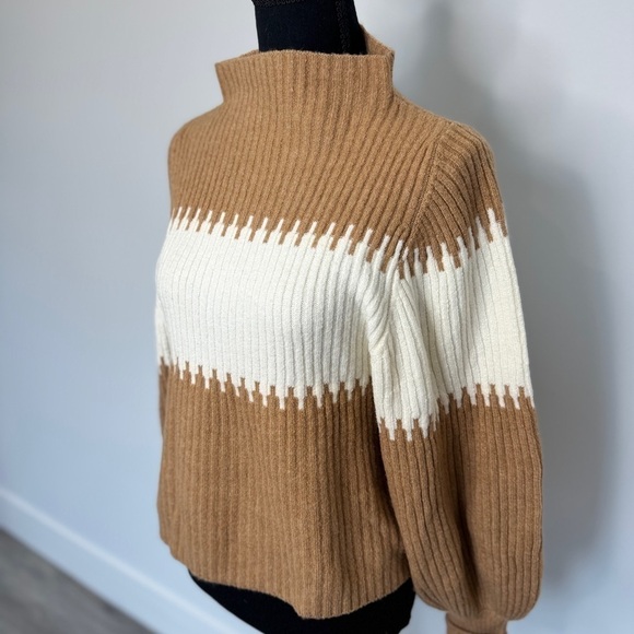 Brown and White Wool Blend Bubble Sleeves Women’s Sweater - Picture 4 of 8